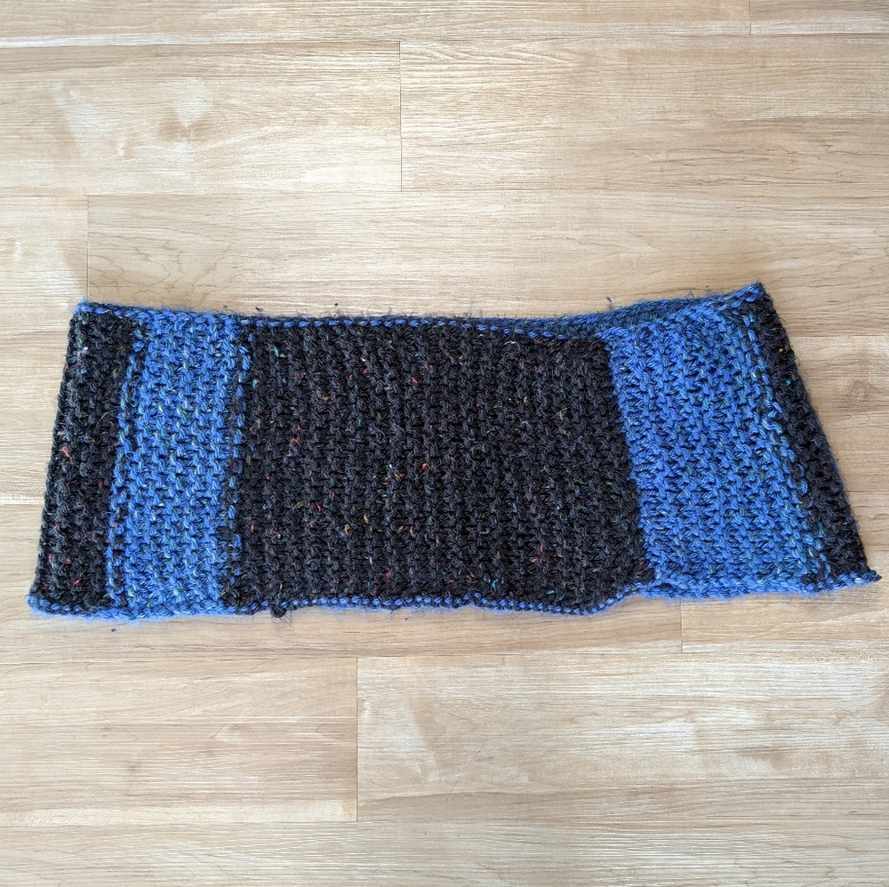 Blue & black knit infinity circle scarf - Picture 7 of 10